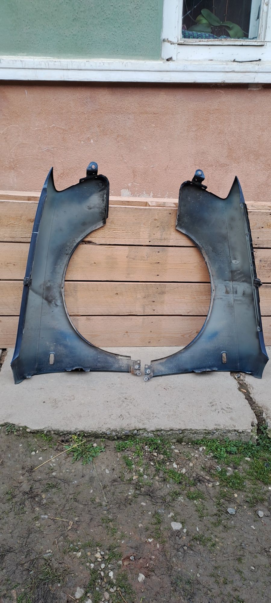 Aripa audi a4b7 albastru lz5c