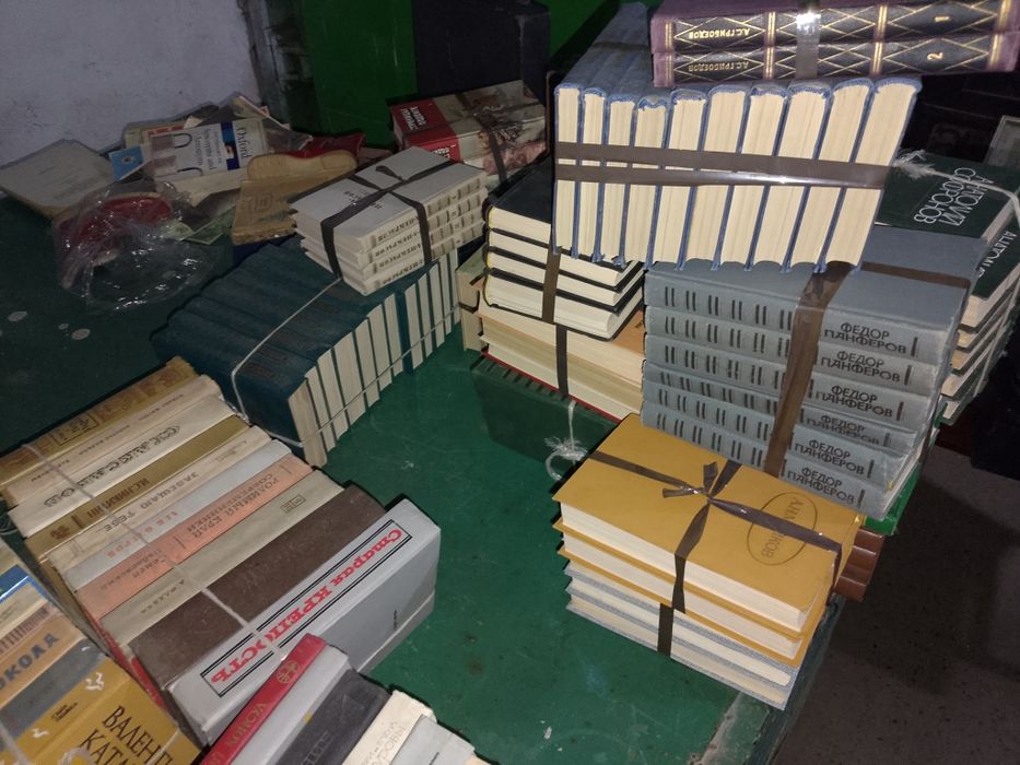 Книги в большом количестве