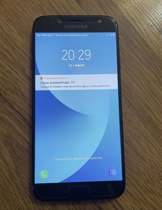 Смартфон Samsung Galaxy J7
