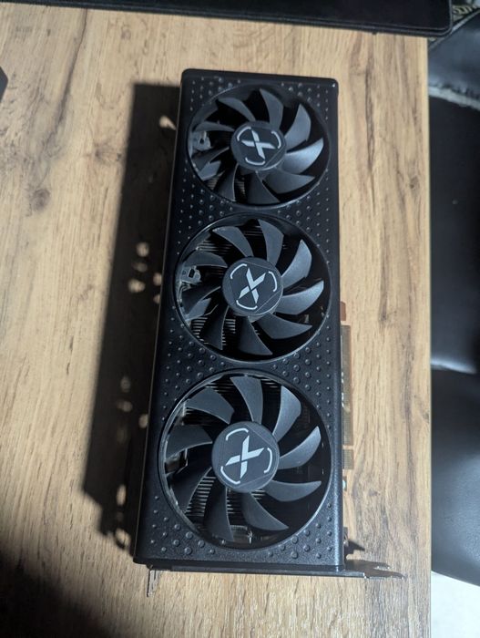 Видеокарты RX6600XT,