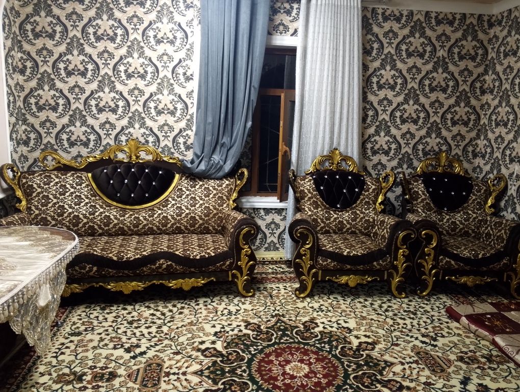 Divan kreslo holati zal xol uchun shoxona