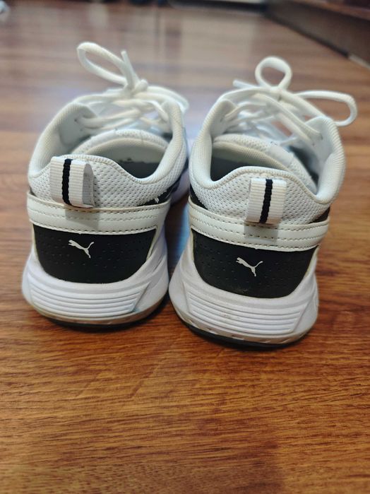 Женски бели маратонки Puma