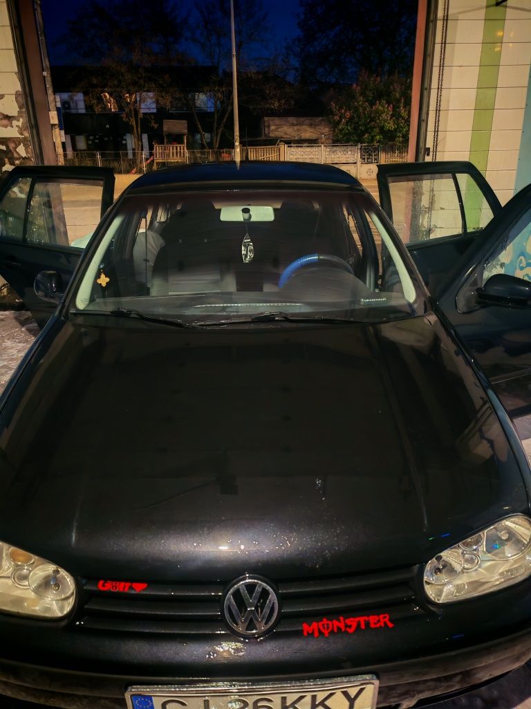 Vand golf 4  sau schimb cu Smart
