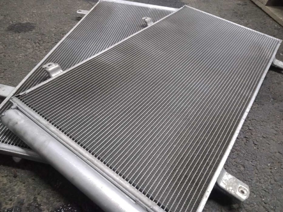 Продам радиатор кондиционера от Toyota Camry 40