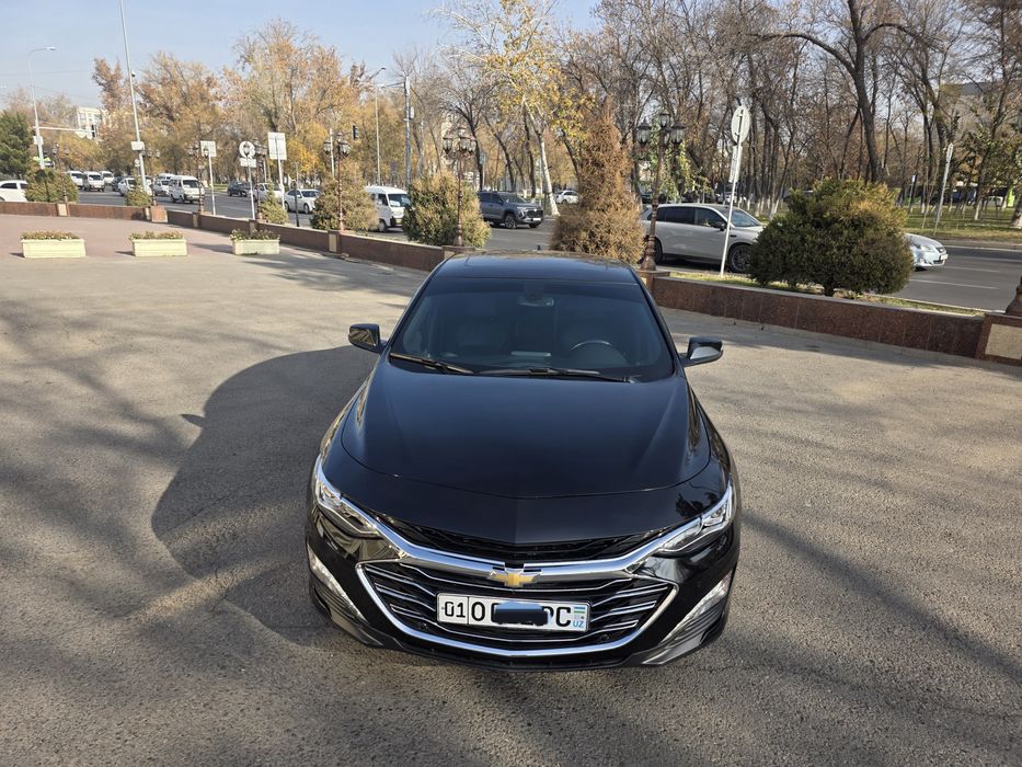 Malibu 2 Premier Q2022 Yil Qora 64000 Prabek