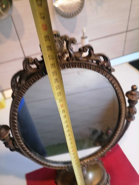 Oglinda cu rama și suport din bronz