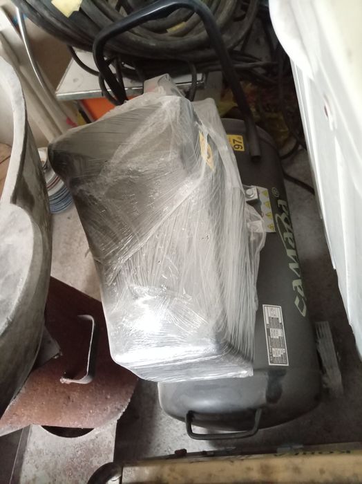 Компрессор сотилади продаётся 50 ликЯНГИ