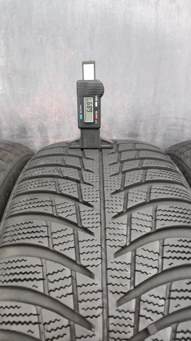 4бр. зимни гуми 205/55/16 Bridgestone Blizzak LM001
dot22
6.89mm
Добро
