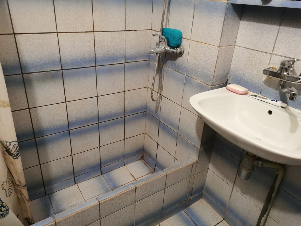 Продава се Тристаен апартамент в Пазарджик, Моста на Лютата - 94 кв.м за 814 €/кв.м - Снимка #6