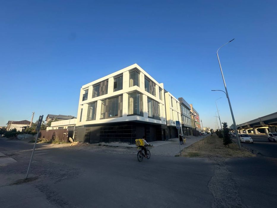 Продается Автомойка Сергели 1 Линия 8 Соток 1550 Квадрат