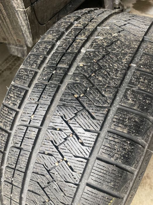 Зимни гуми 245/40/20