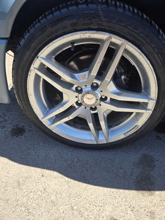 Продам диски на мерседес с резиной r18