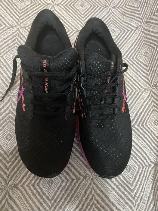 Vand adidasi Nike Zoom Pegasus