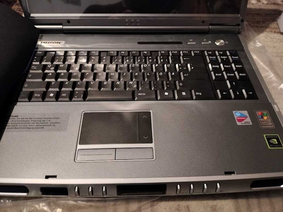 Vand laptop MEDION anii 2000