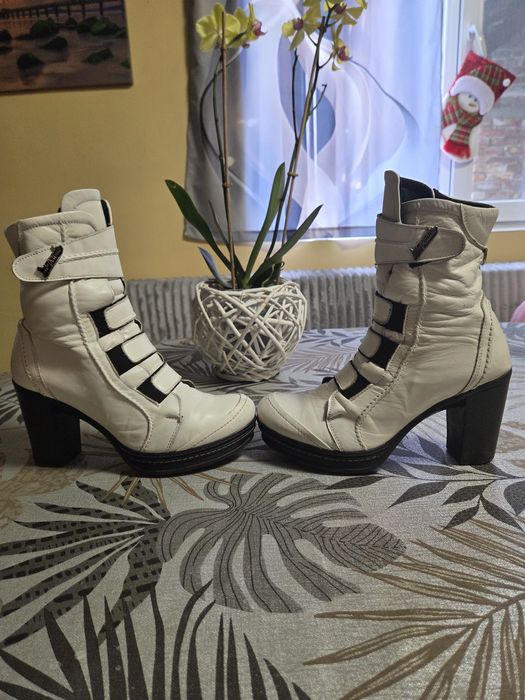 Дамски боти естествена кожа с ток