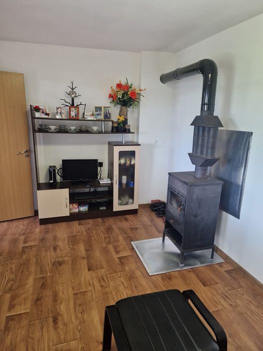 Продавам вила в района на кв. Шенини