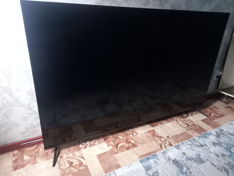 Продам телевизор диагональ 65