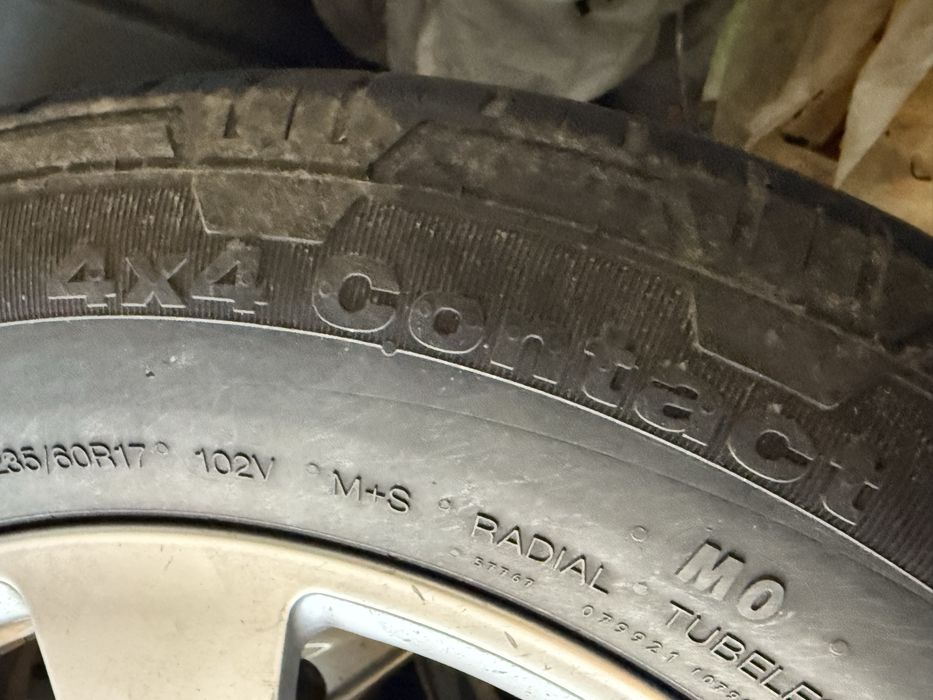 Roti de aliaj, jante cu cauciucuri de M+S Continental 235/60/17