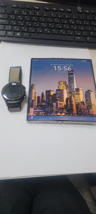 Продам  Huawei  mate  xs2  8.512  часы в подарок