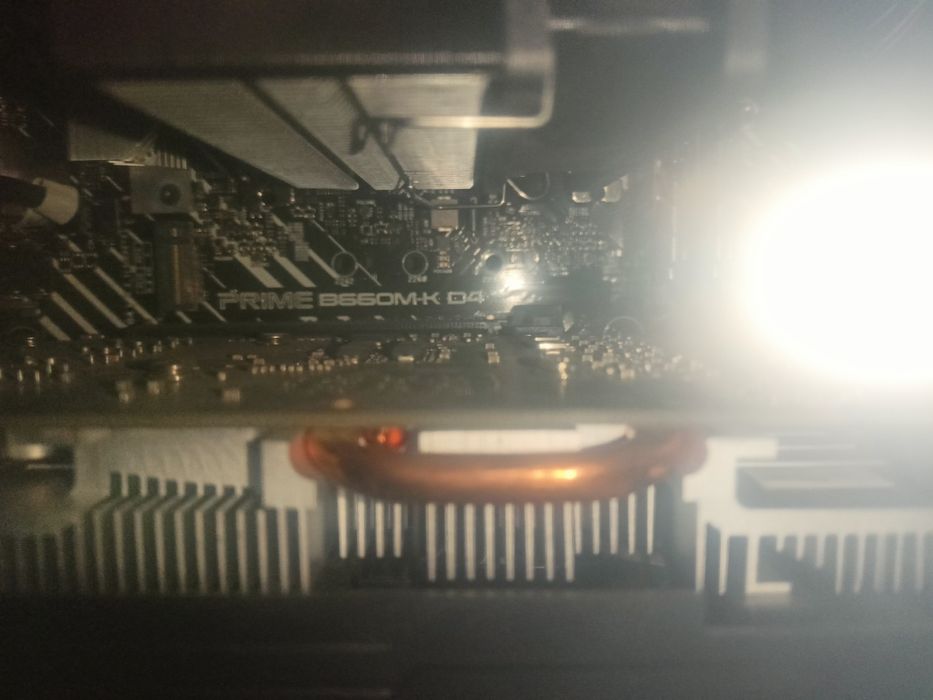 Срочно! Продам компьютер целиком i3-12100F+ монитор,клавиатура и мышь.