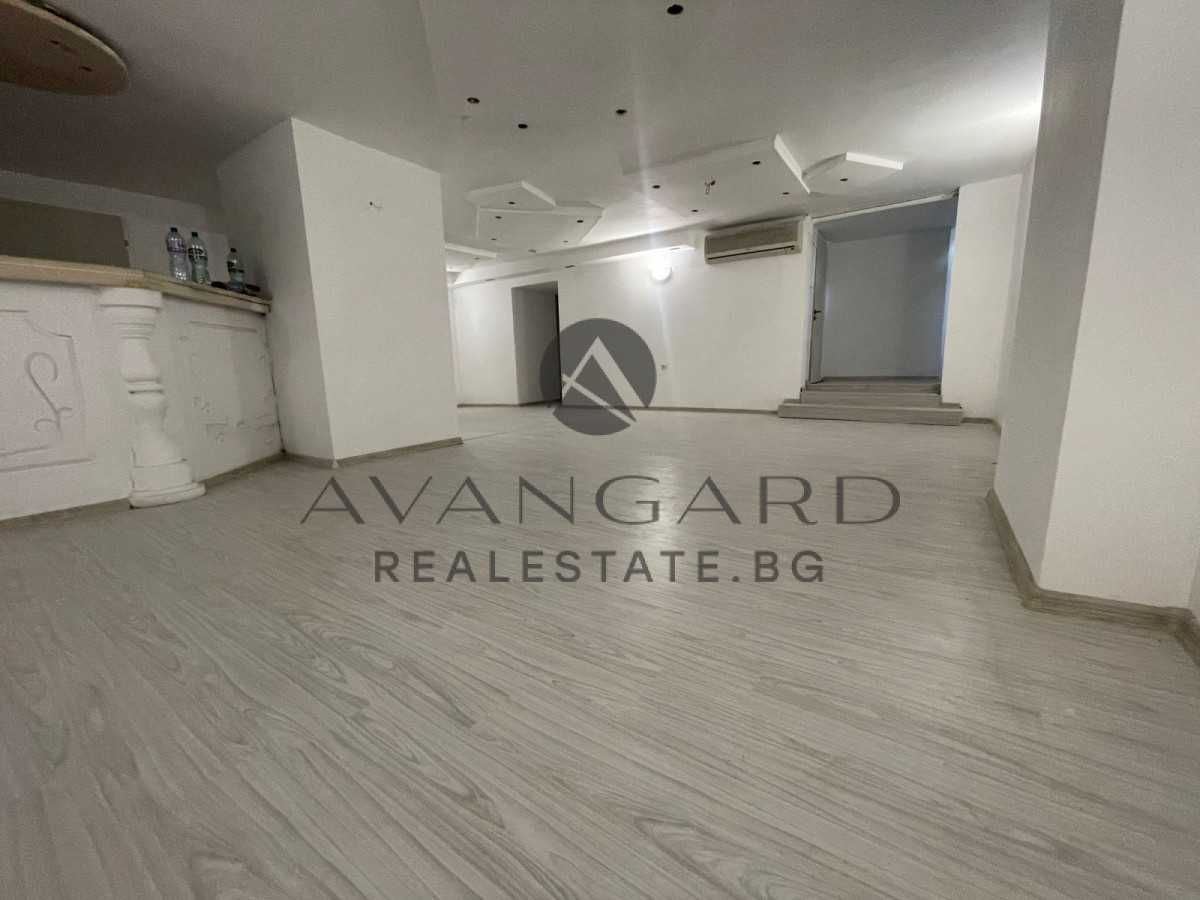 Продава се Заведение в Пловдив, Център - 100 кв.м за 501 €/кв.м - Снимка #1