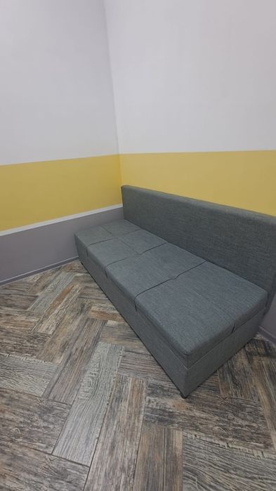 Диван -софа б/у для спальни