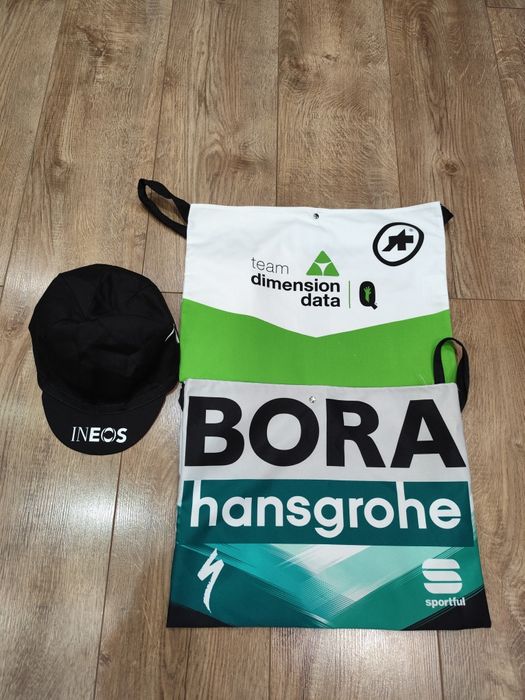Торби за бидони / обувки на Bora Hansgrohe и Team Dimension Data