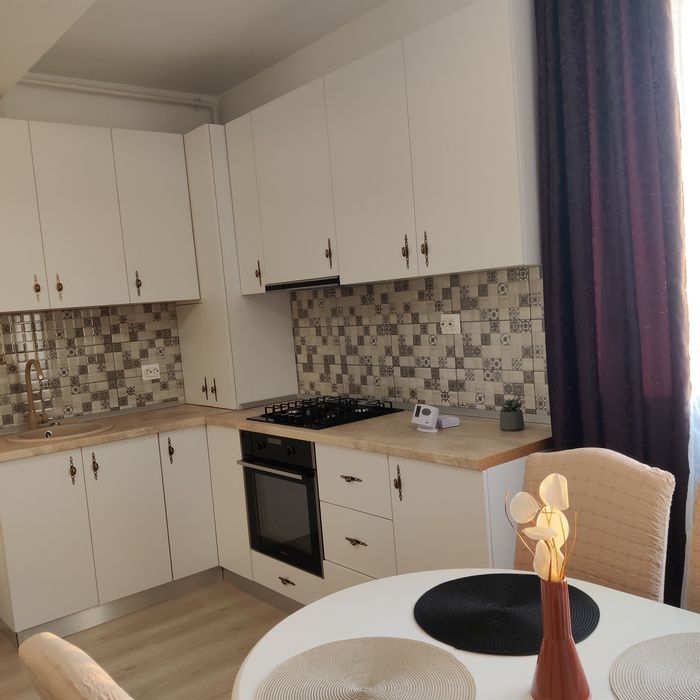 Vand apartament 2 camere si parcare subterană, Tomis Nord Euromaterna
