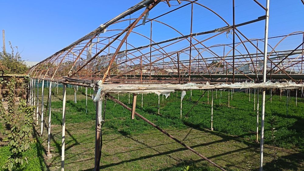 Парник  сотилади