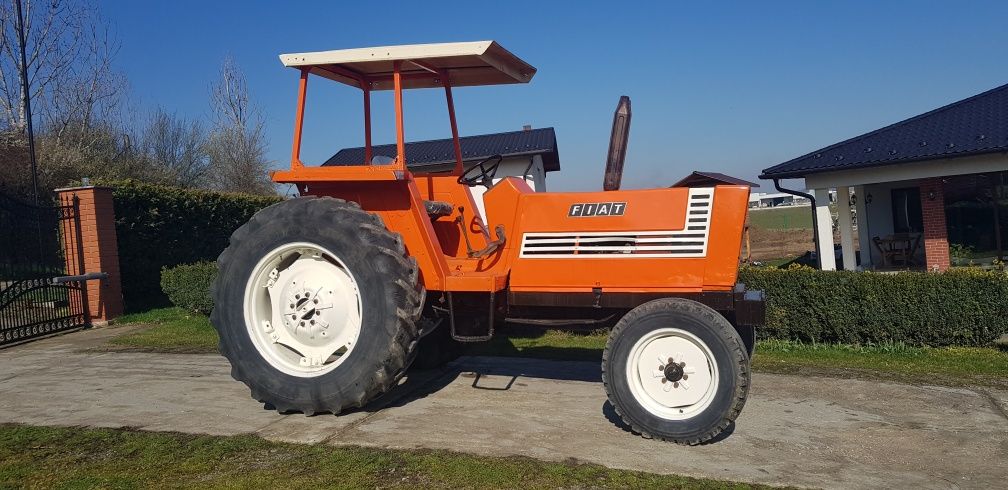 Tractor Fiat 880