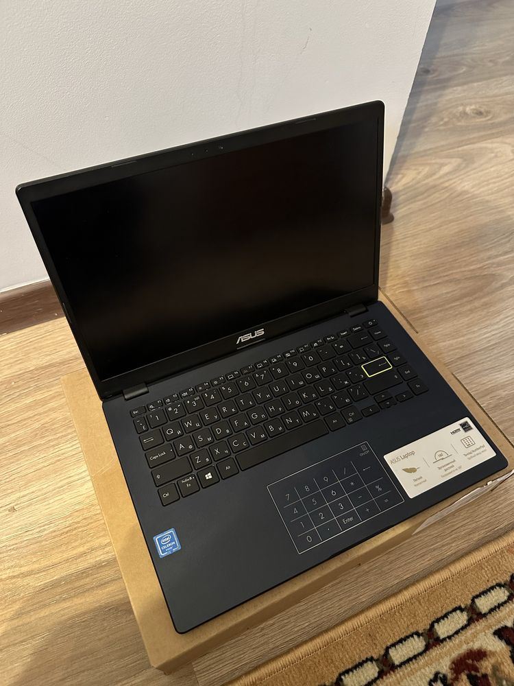 Ноутбку Asus E410Ma