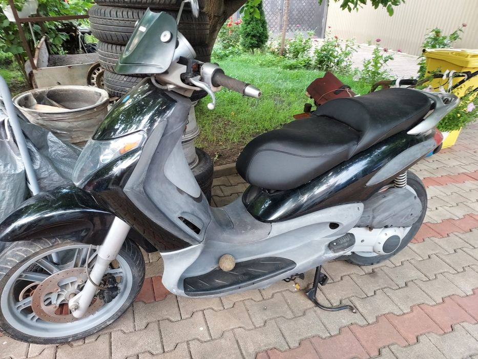 Vind  scuter  Piaggio