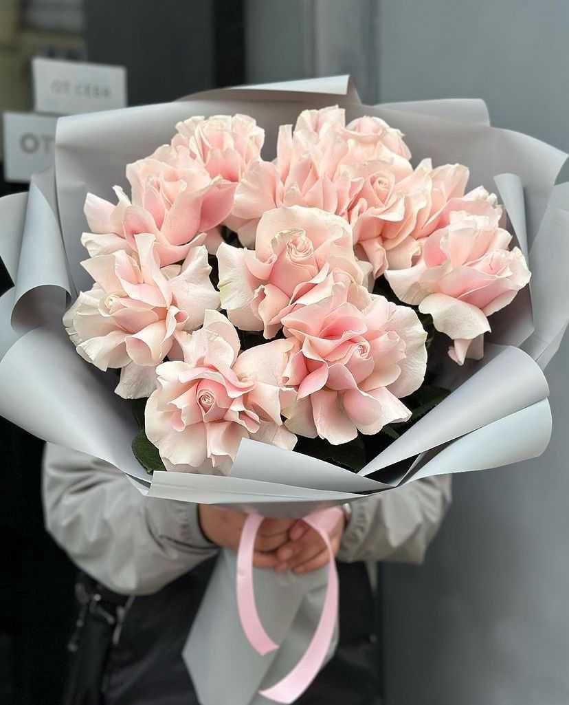 цветы букеты Розы Пионы