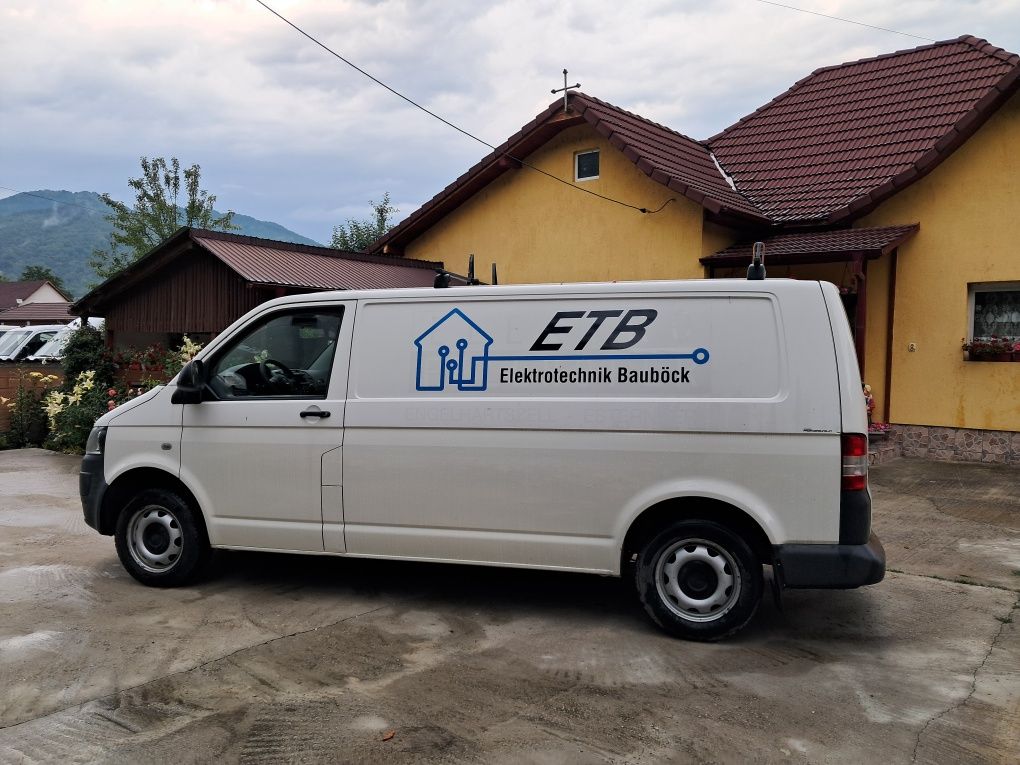 Vw transporter t5 pasul lung 2013 clima 2 litri euro5