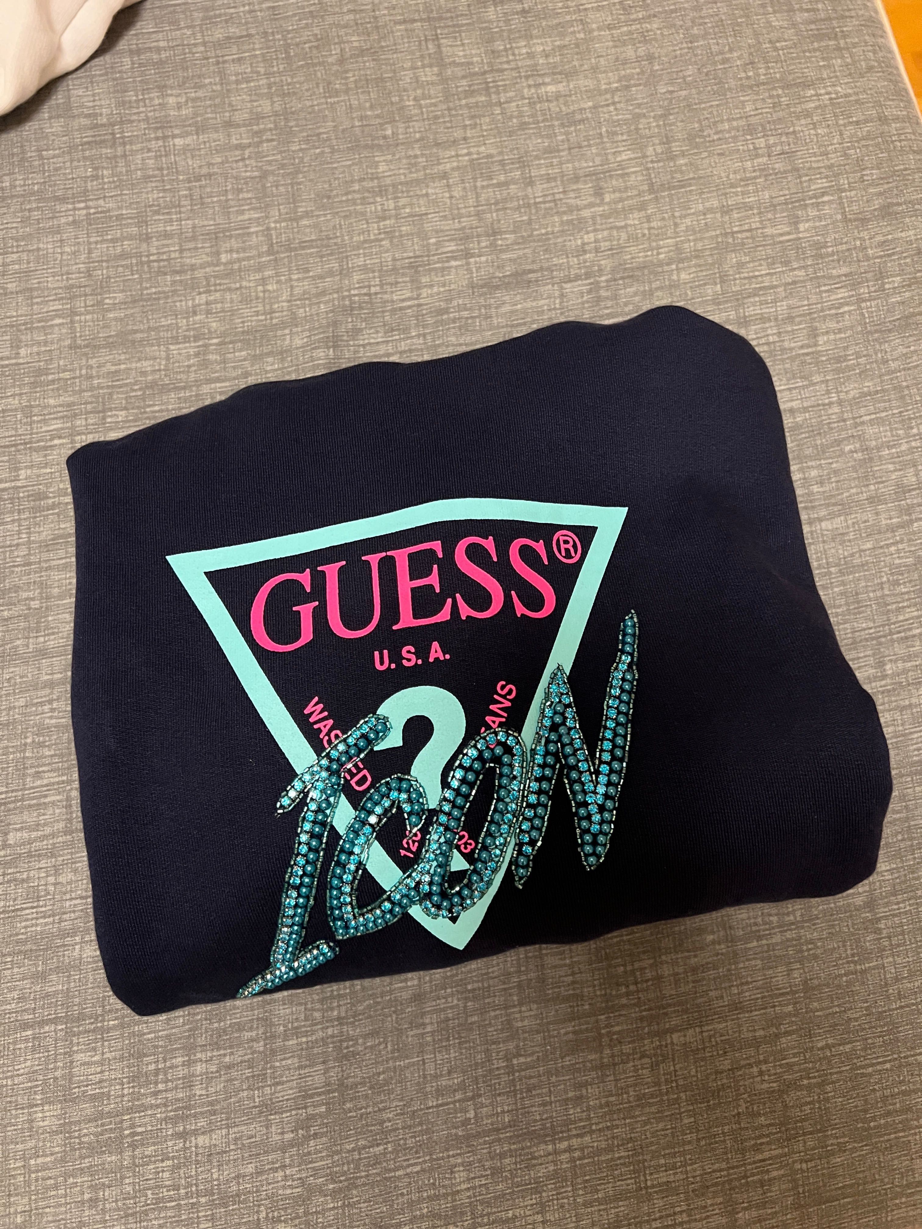 Суитчер на бранда Guess