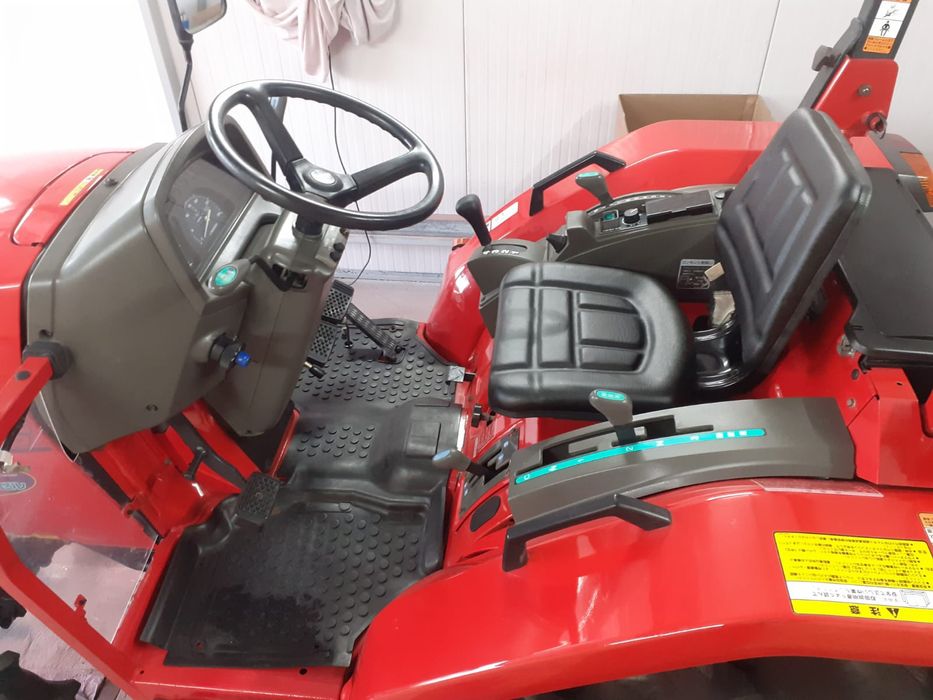 Tractor japonez kubota yanmar 26cp4x4
