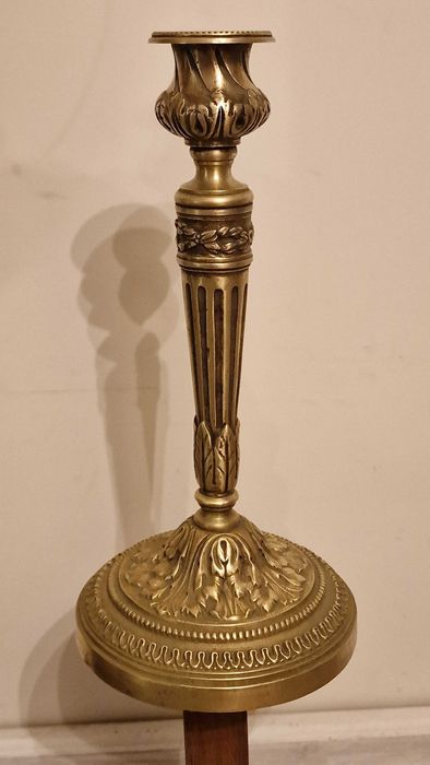 Масивен свещник, месинг, маркиран, 910гр– Отличен!