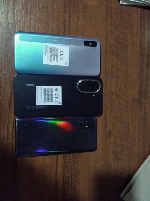 3 телефона, 2 неработающих,  работает 1 (редми 9а)