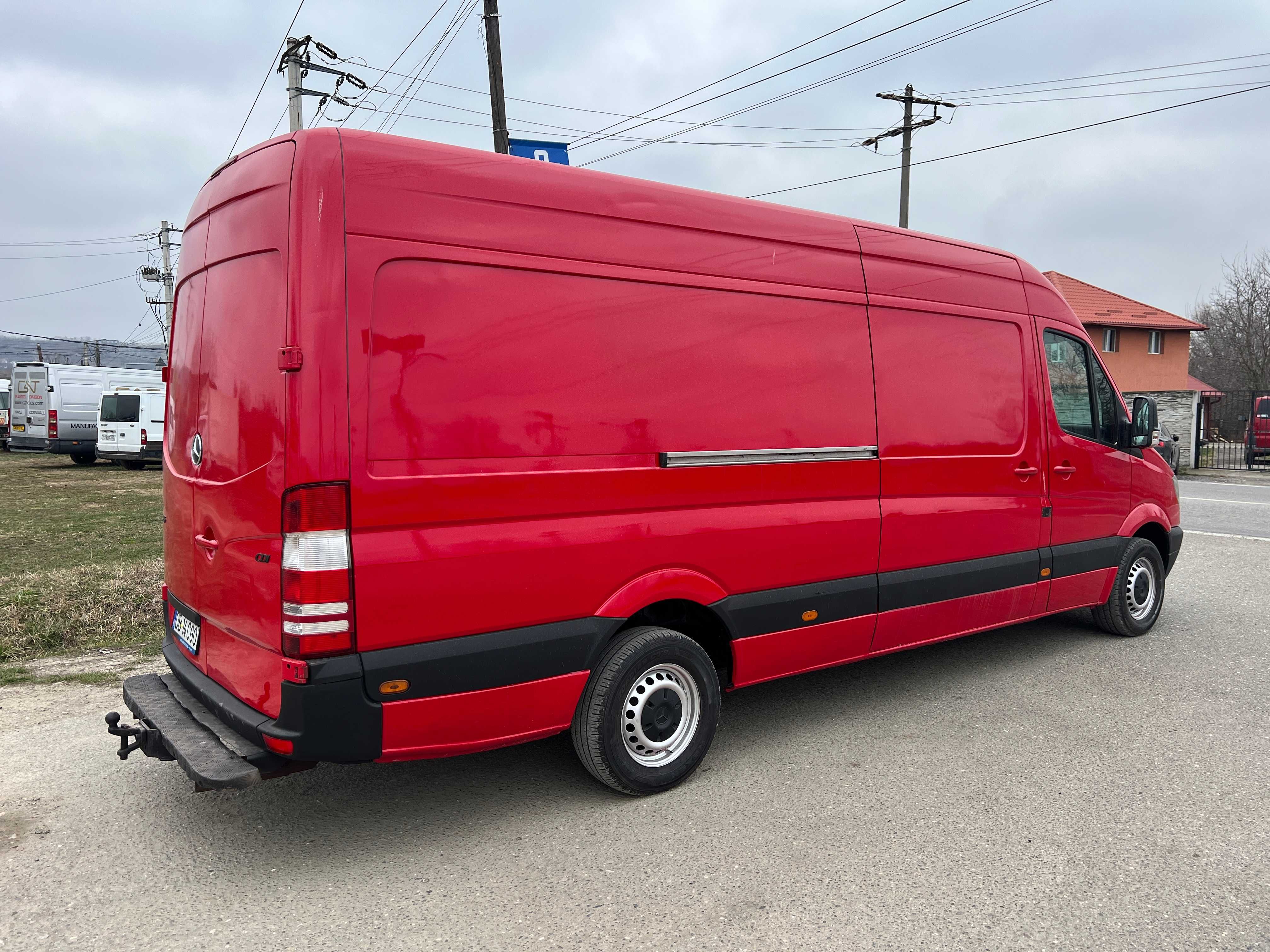 INCHIRIEZ duba RENT A Van MERCEDES Sprinter LUNG 3,5 t Fara Sofer