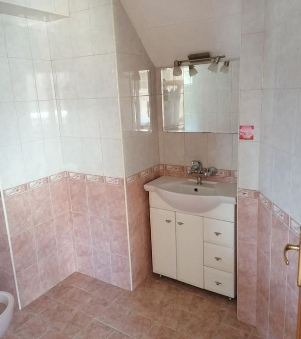 Дава се под наем Двустаен апартамент в Пловдив, Кършияка - 90 кв.м за 350 € - Снимка #6