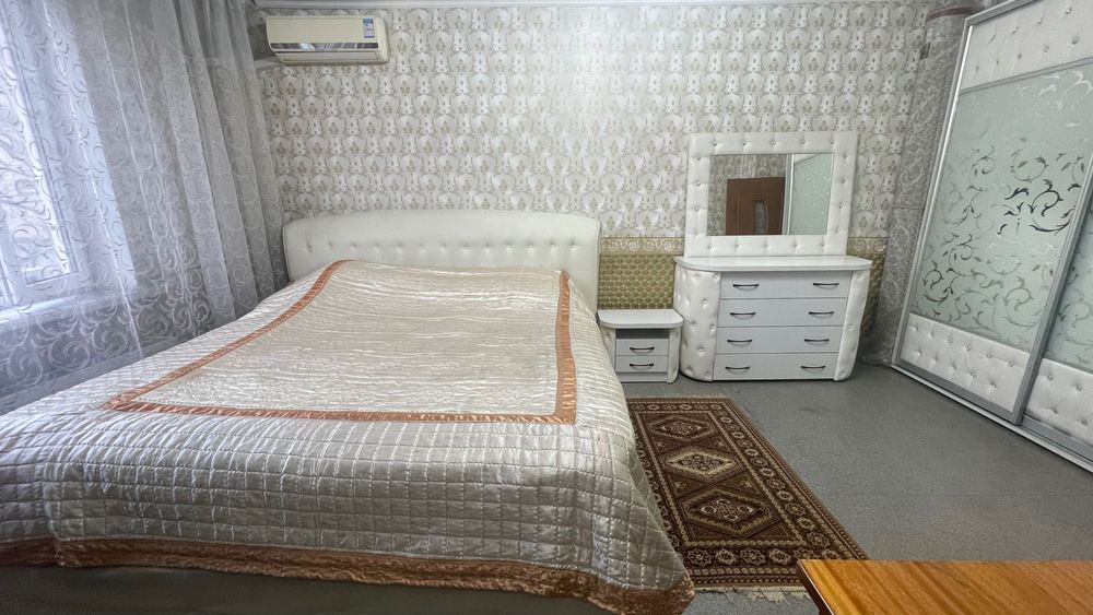 Спальный гарнитур