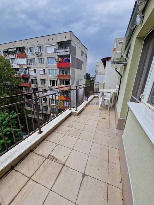 Едностаен апартамент във Въстанически