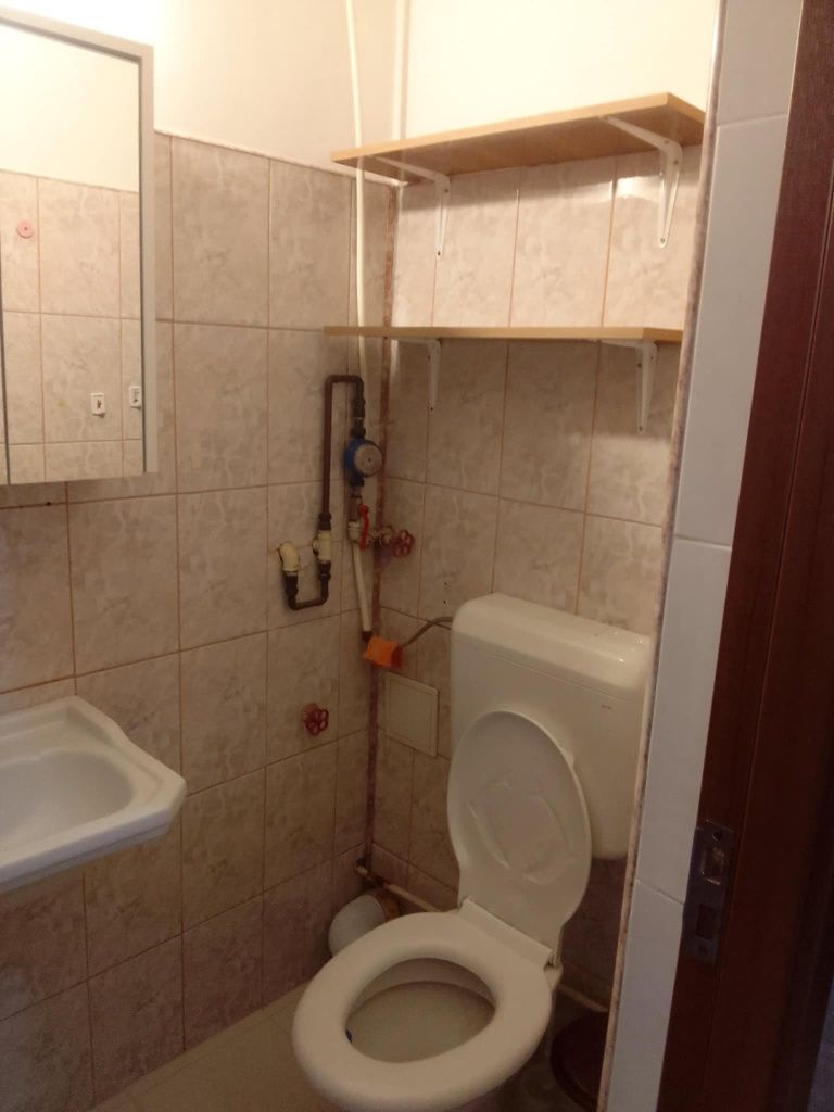 Închiriez garsonieră