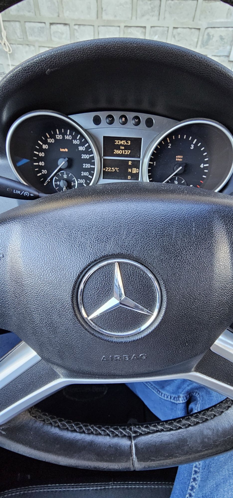 Mercedes Benz ML350,