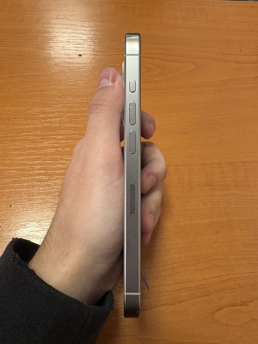 Iphone 15 Pro - Stare buna