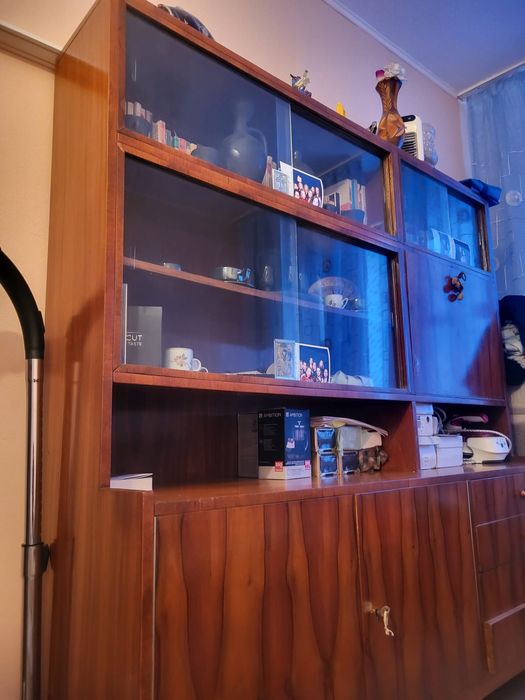 Vand vitrina veche