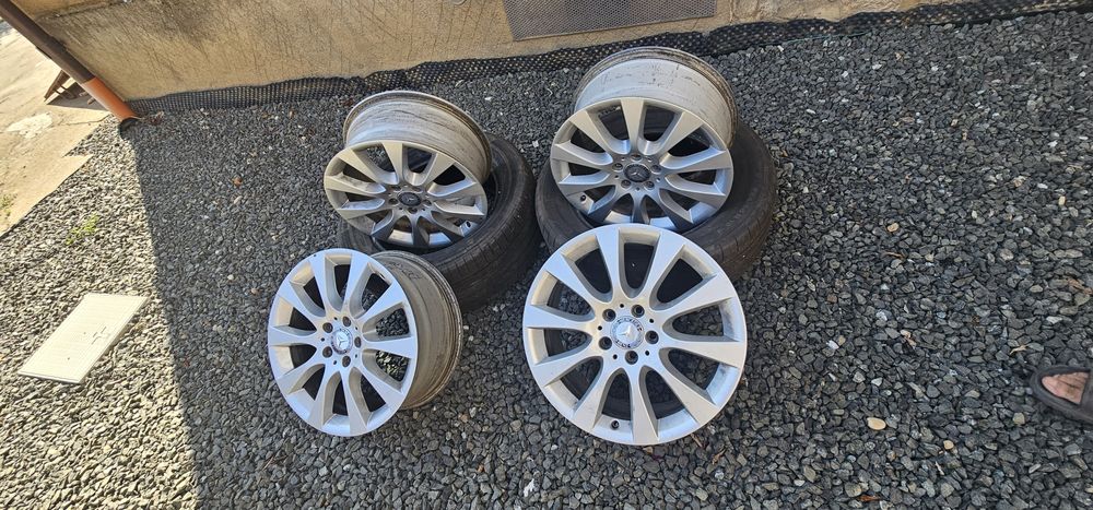 Vând set jante r18 Mercedes