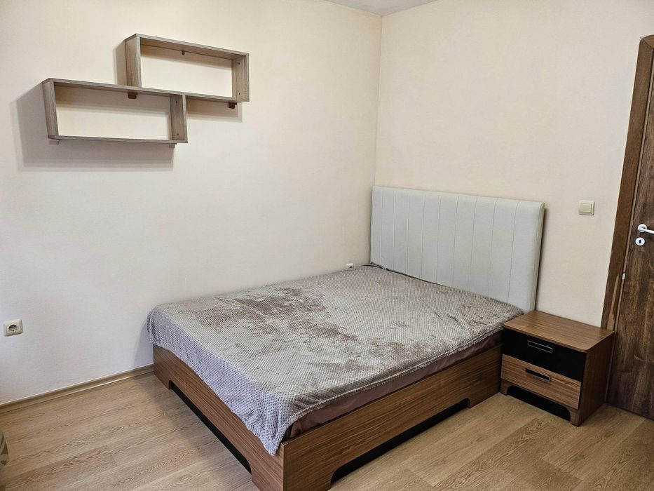 Дава се под наем Двустаен апартамент в Варна, Трошево - 50 кв.м за 400 € - Снимка #2