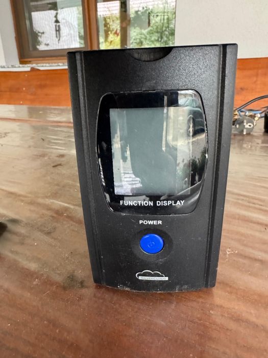 Ups 600VA cu conectori petru baterie