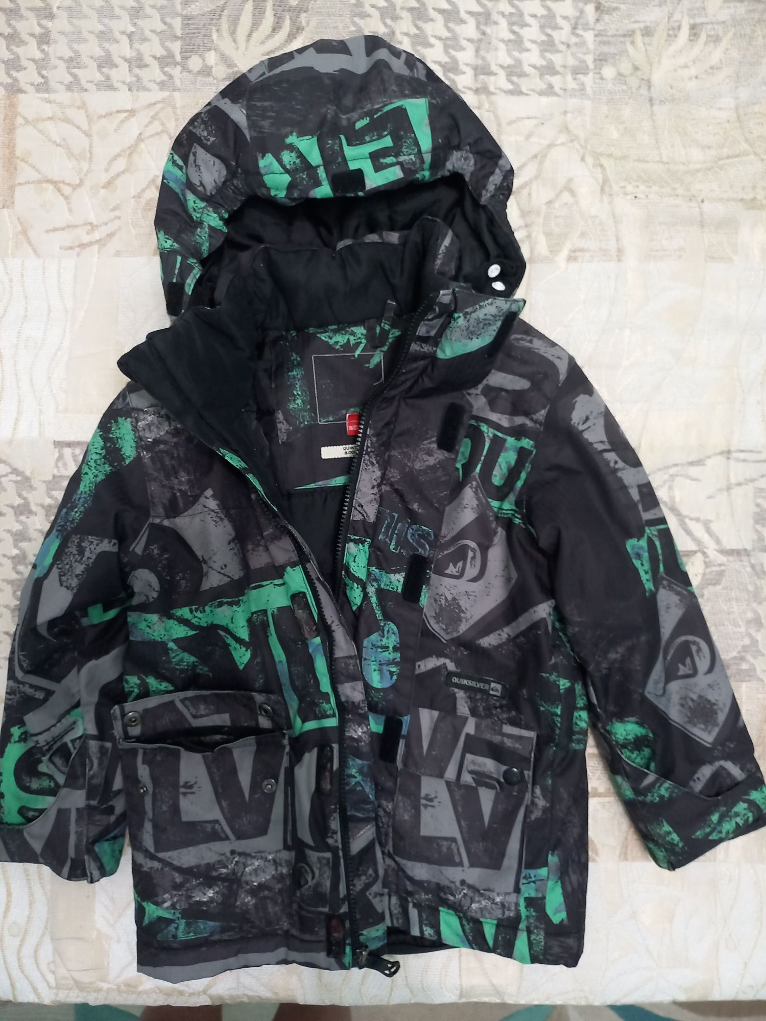 Детско яке quiksilver